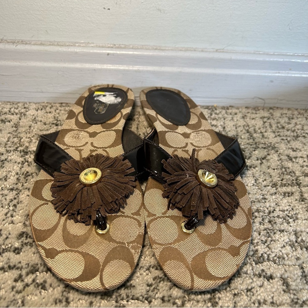 Coach Suki Brown Fringe Flower Sandals Size 5.5